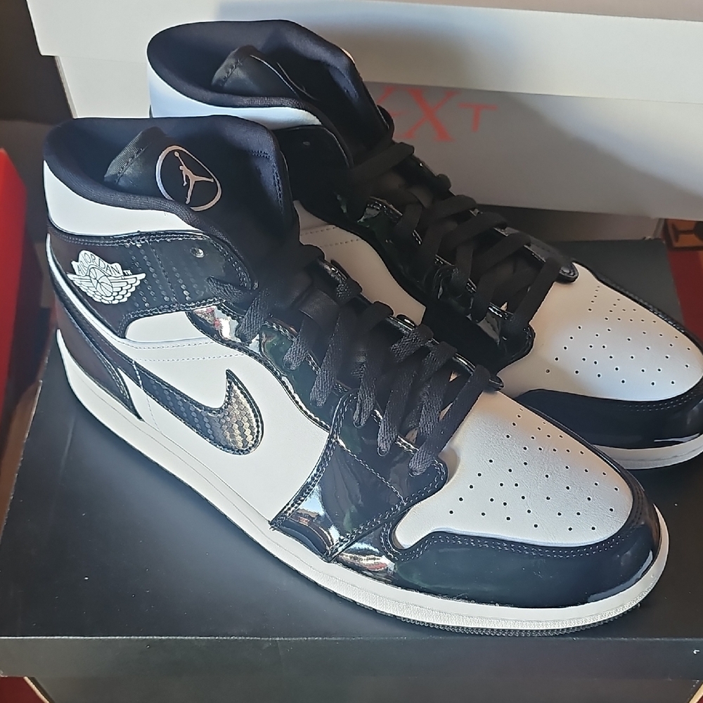 Jordan Men's Mid SE ASW. SIZE 14.